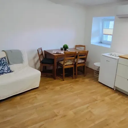 Doma Na Hrazi Apartment *